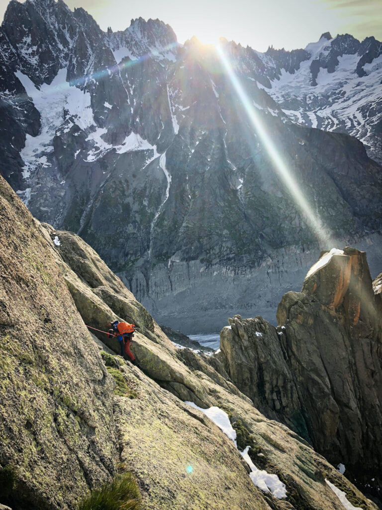 Le soleil se lève sur le Grépon